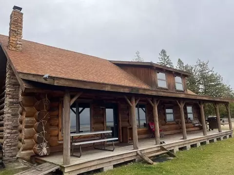 196 E Huron Dr, Bois Blanc, MI 49775