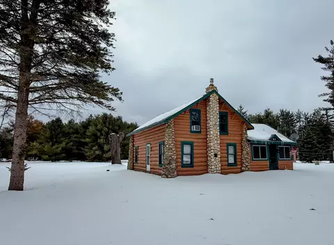 4507 Snyder Rd, Lewiston, MI 49756