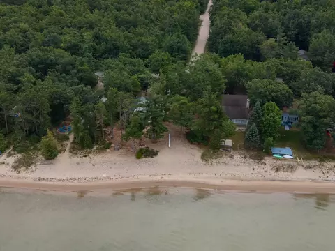 View/Area - 8335 Us 23, Cheboygan, MI 49721 photo 1 of 2