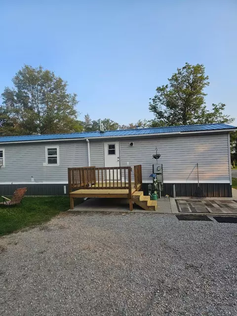 Exterior - 208 Crestwood Dr, Grayling, MI 49738 photo 2 of 10
