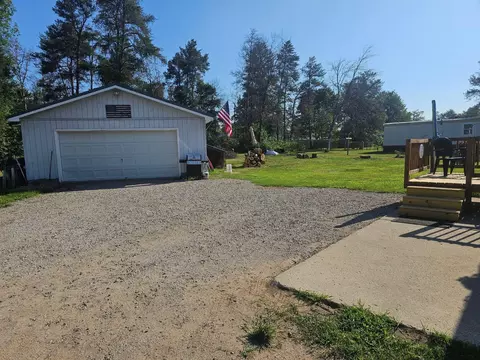Exterior - 208 Crestwood Dr, Grayling, MI 49738 photo 4 of 10