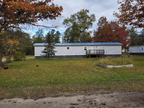 Exterior - 208 Crestwood Dr, Grayling, MI 49738 photo 10 of 10