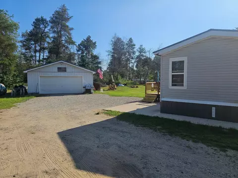 Exterior - 208 Crestwood Dr, Grayling, MI 49738 photo 5 of 10