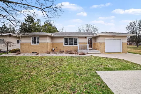 158 Salzburg Rd, Bay City, MI 48706