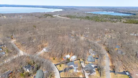 402 Sheffield Dr, Roscommon, MI 48653 photo 24