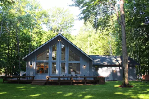 6521 Foothills Trl, Gaylord, MI 49735