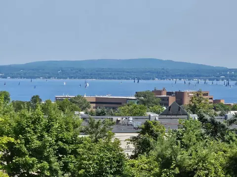 814 Lakeview Rdg #74, Petoskey, MI 49770