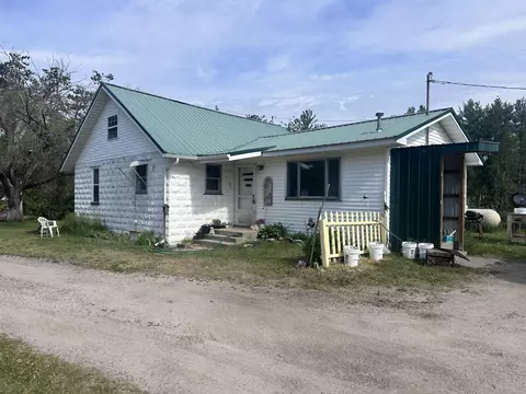 Exterior - 1932 Knepp Rd, Fairview, MI 48621 photo 2 of 9