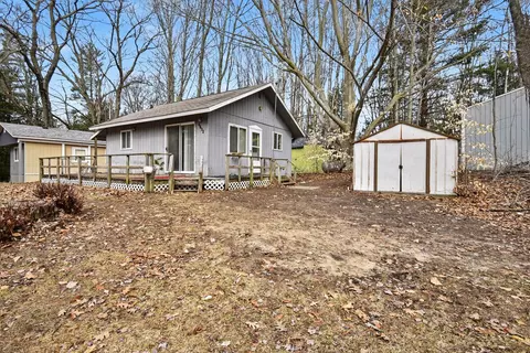 Exterior - 4632 Northland Dr, Gladwin, MI 48624 photo 4 of 7