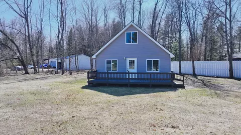 3860 Tower Hill Rd, Houghton Lake, MI 48629
