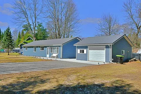8693 South St, Saint Helen, MI 48656