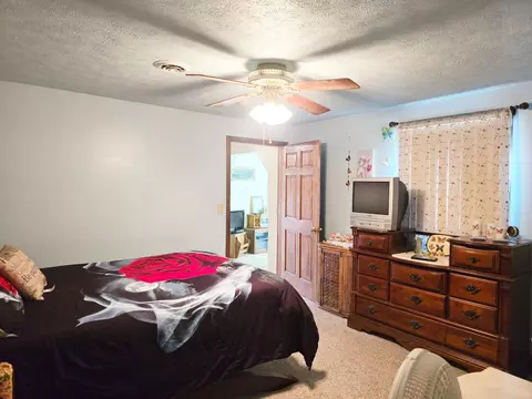 Bedroom - 6416 Jimary Ln, Gladwin, MI 48624 photo 6 of 7