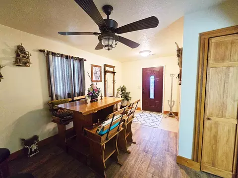 Entry Way - 6416 Jimary Ln, Gladwin, MI 48624 photo 1 of 3