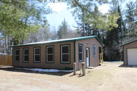 287 W Cherry Creek Rd, Mio, MI 48647