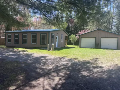 287 W Cherry Creek Rd, Mio, MI 48647