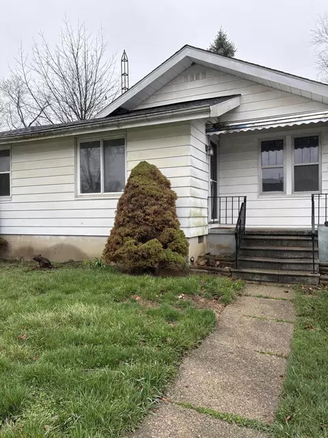 3290 Cheyenne Ave, Burton, MI 48529