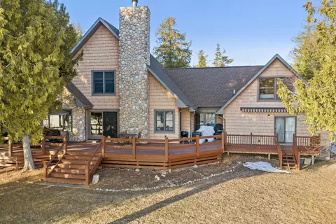 7717 Mccreery Dr, Presque Isle, MI 49777