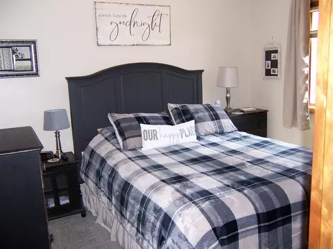 Bedroom - 134 Bourbon St, Roscommon, MI 48653 photo 1 of 4