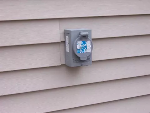 Exterior - 134 Bourbon St, Roscommon, MI 48653 photo 4 of 8