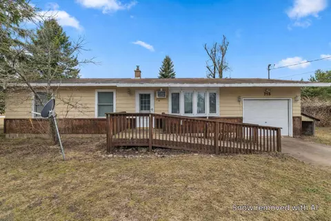 713 Clover Dr, Gaylord, MI 49735