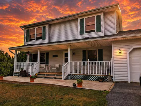 n1064 South Boundary Road, St. Ignace, MI 49781