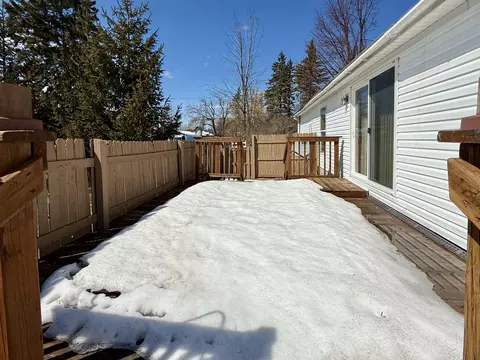 Exterior - 305 Cedar St, Cheboygan, MI 49721 photo 8 of 10