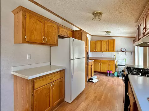 Kitchen - 305 Cedar St, Cheboygan, MI 49721 photo 2 of 5