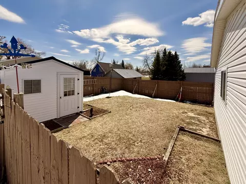 Exterior - 305 Cedar St, Cheboygan, MI 49721 photo 1 of 10
