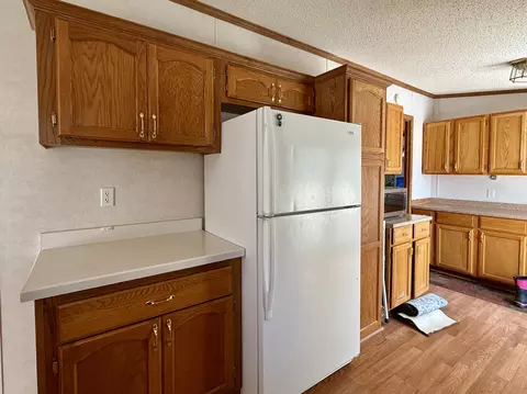 Kitchen - 305 Cedar St, Cheboygan, MI 49721 photo 3 of 5
