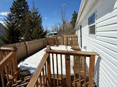 Exterior - 305 Cedar St, Cheboygan, MI 49721 photo 3 of 10