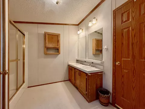Bath - 305 Cedar St, Cheboygan, MI 49721 photo 2 of 3