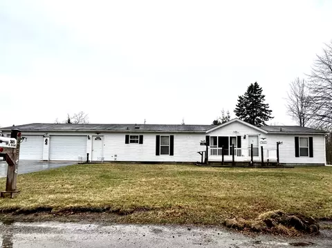 Exterior - 305 Cedar St, Cheboygan, MI 49721 photo 10 of 10