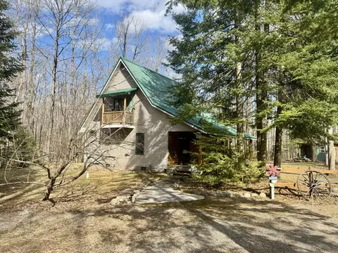 1911 Woodland Trl, Barton City, MI 48705
