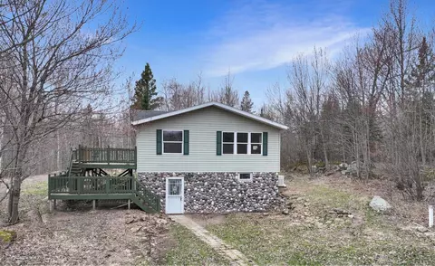 10810 S Riverside Dr, Sault Sainte Marie, MI 49783