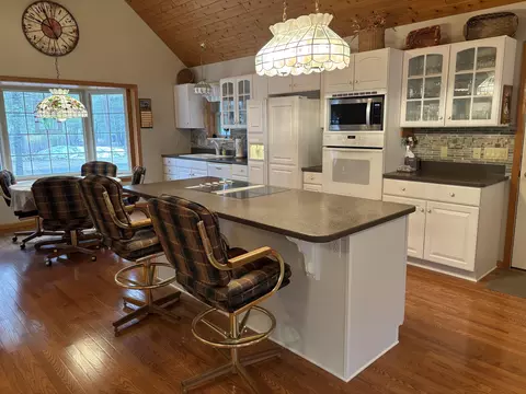 Kitchen - 14911 Kings Ln, Ocqueoc, MI 49759 photo 4 of 12