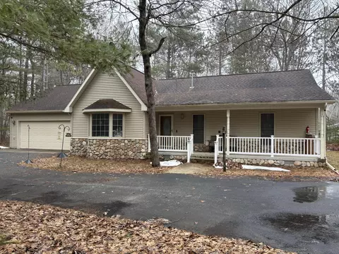 Exterior - 14911 Kings Ln, Ocqueoc, MI 49759 photo 4 of 9