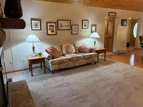 Living - 14911 Kings Ln, Ocqueoc, MI 49759 photo 3 of 5