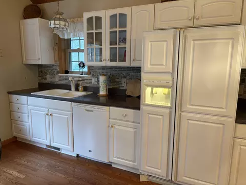 Kitchen - 14911 Kings Ln, Ocqueoc, MI 49759 photo 8 of 12