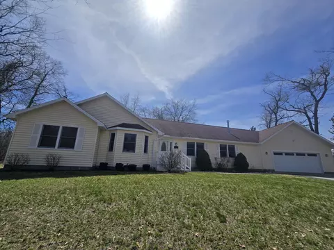 521 W 5th St, Mio, MI 48647