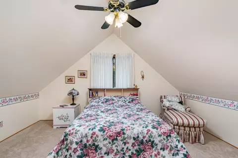 Bedroom - 410 Peach Rd, Roscommon, MI 48653 photo 4 of 4