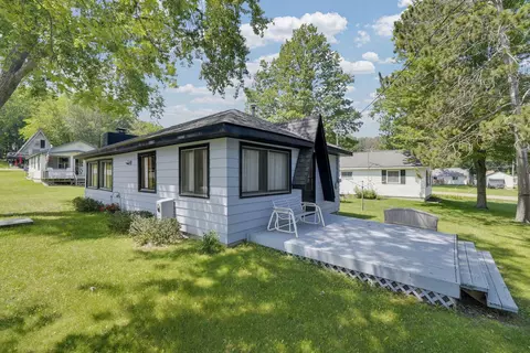 112 Grandview Ave, Roscommon, MI 48653