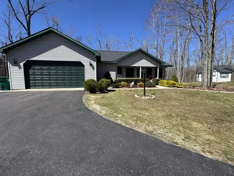 7836 Sandpiper Trl, Gaylord, MI 49735