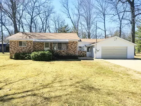 213 Chippewa Trl, Prudenville, MI 48651