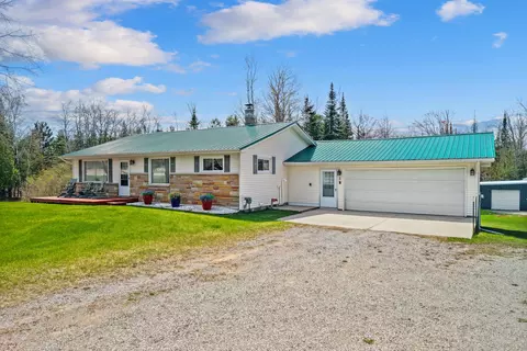 4892 M-65 N, Lachine, MI 49753
