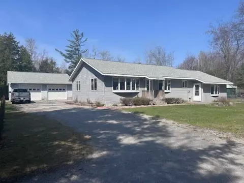 10458 Ossineke Rd, Ossineke, MI 49766