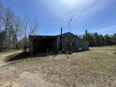 961 Stitt Ln, Mio, MI 48647 photo 5
