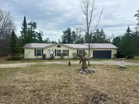 2397 Peaceful Vista Dr, Grayling, MI 49738