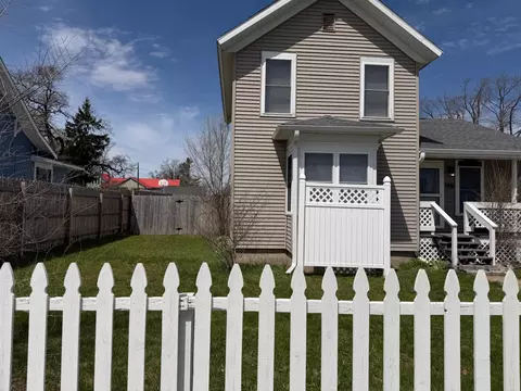 713 E Michigan Ave, Grayling, MI 49738