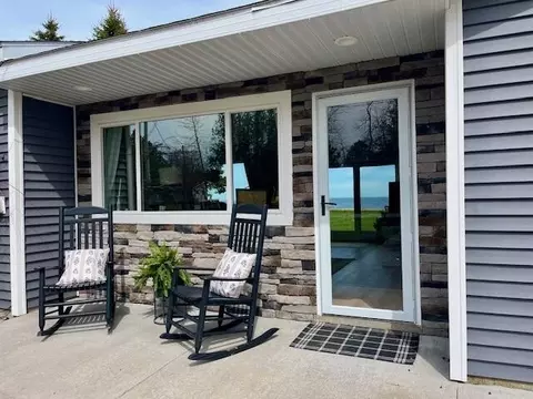 5550 N Ridge Rd, Black River, MI 48721