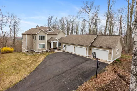 1071 Roy Rd, Petoskey, MI 49770